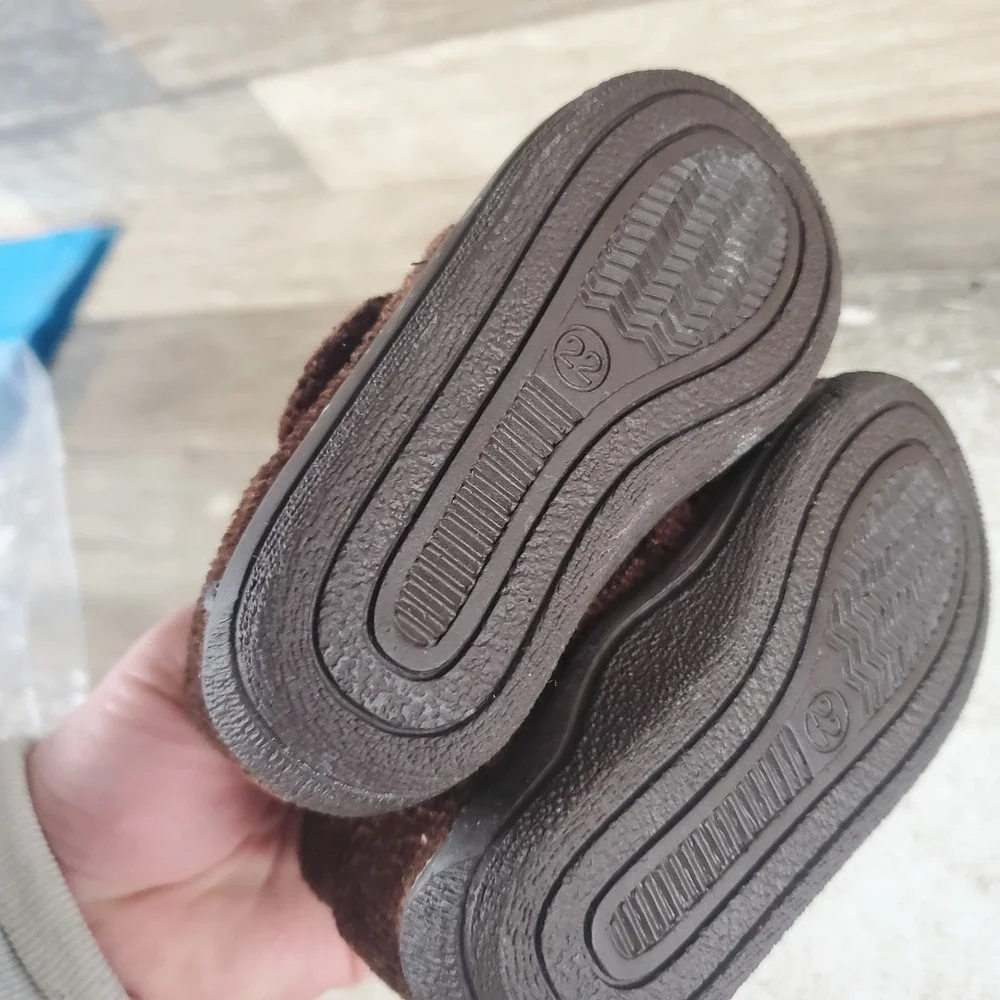 Cienta 133008 Toddlers Shoes Sz 6 Brown Velvet Round Toe Hook &‎ Loop Ankle